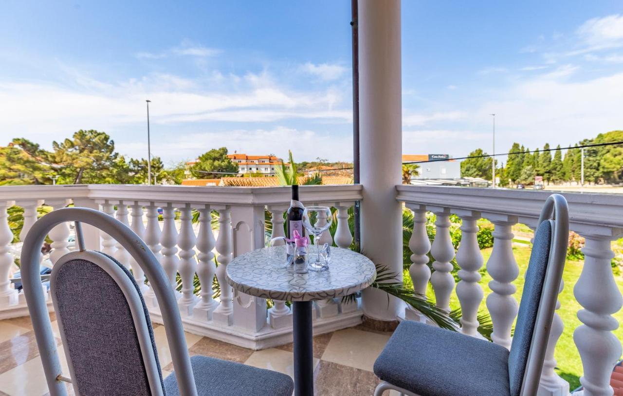 Villa San Rocco Bed & Breakfast เมดูลิน ภายนอก รูปภาพ