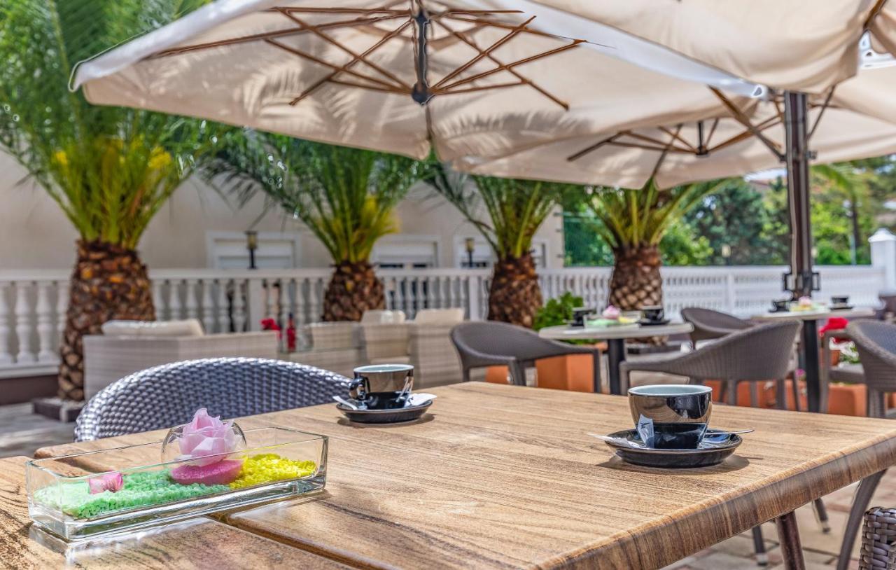 Villa San Rocco Bed & Breakfast เมดูลิน ภายนอก รูปภาพ