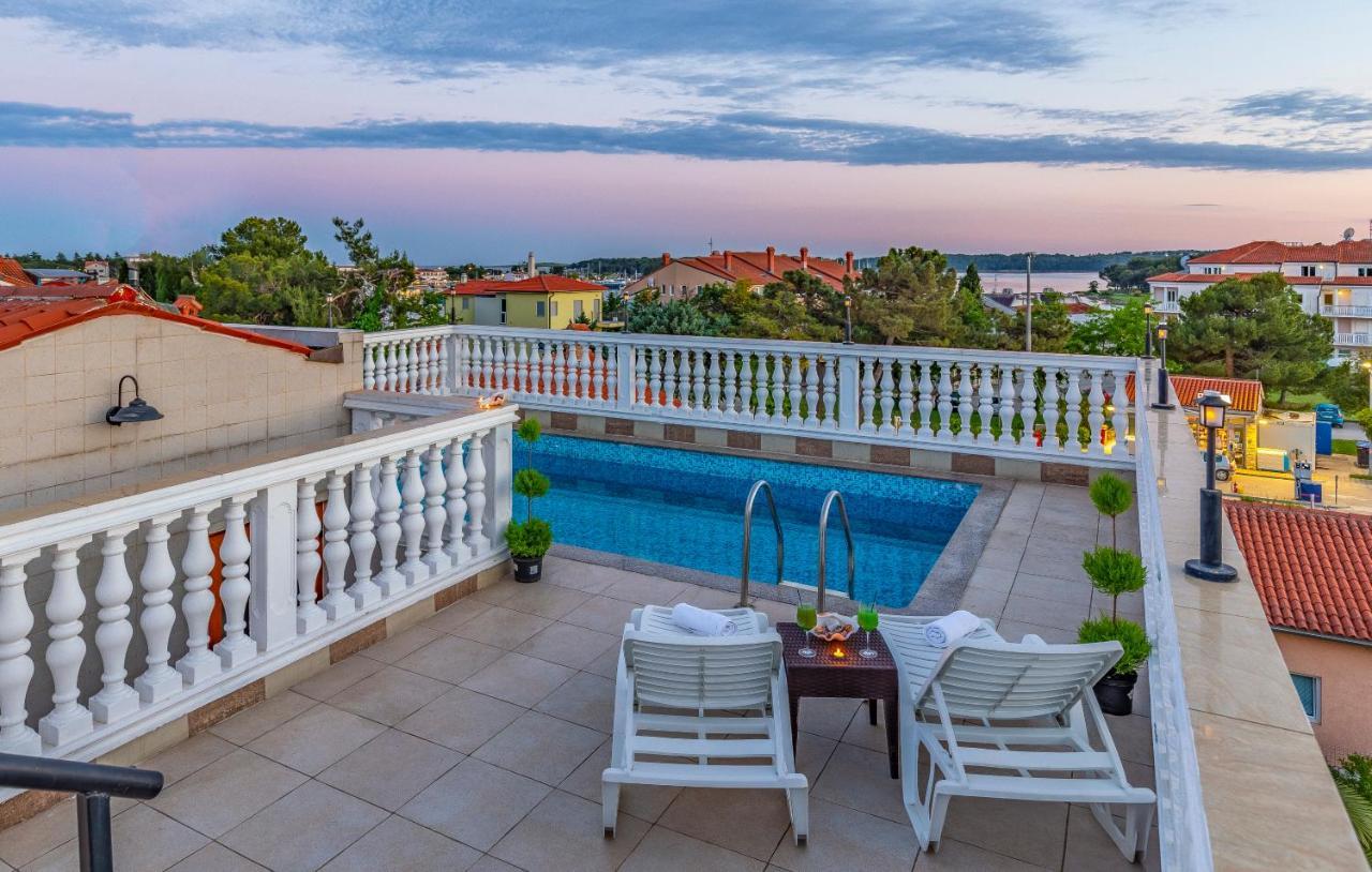 Villa San Rocco Bed & Breakfast เมดูลิน ภายนอก รูปภาพ
